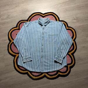 Vintage 90’s Vertical Striped Causal Button Up Shirt Size XL Blue White